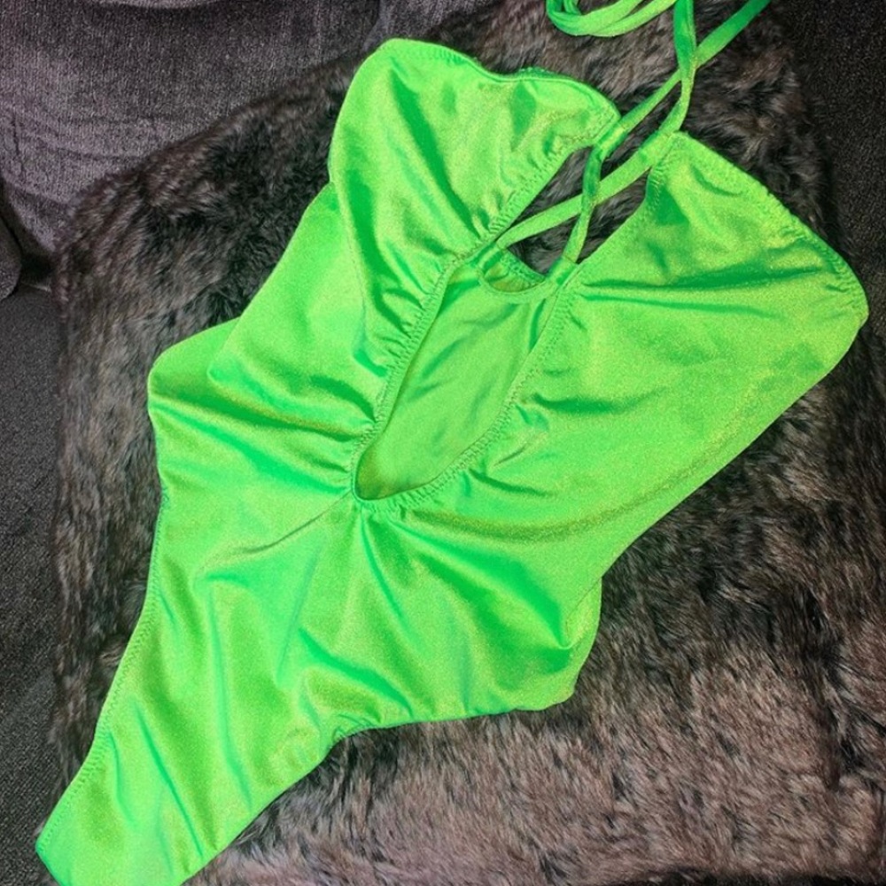 One piece top